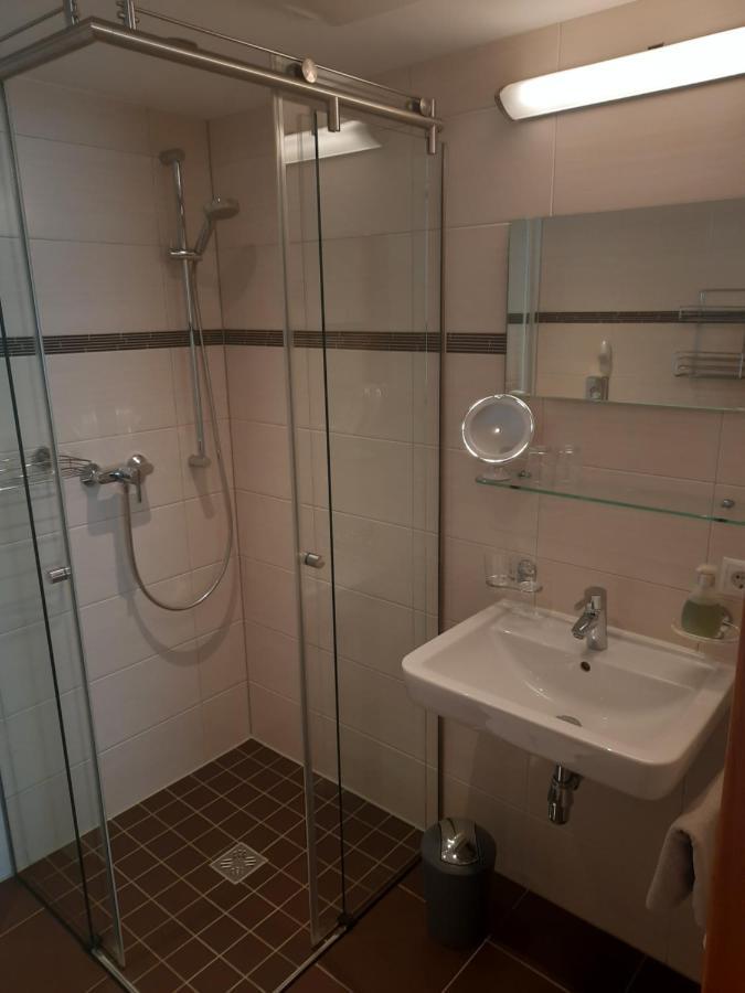 Gruenwaldhof Bed & Breakfast Tux Luaran gambar